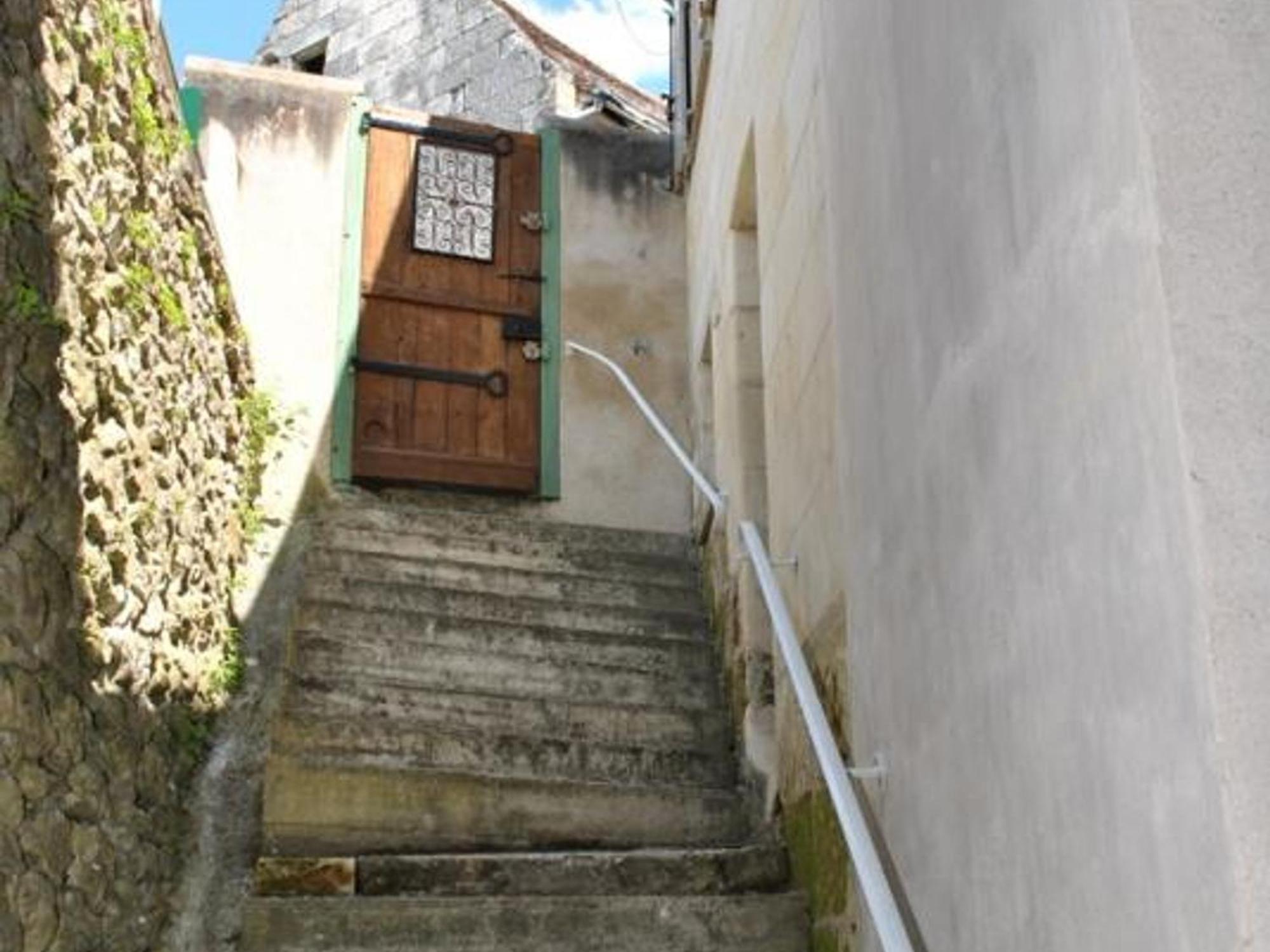 Location Unique En Ville, 3 Niveaux Avec Cave Voutee Et Troglodytique, Charme Et Authenticite En Touraine - Fr-1-381-162 Loches Dış mekan fotoğraf